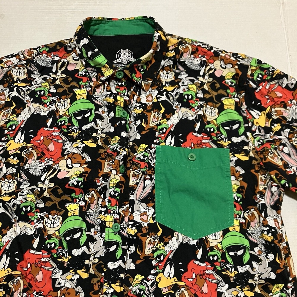 Warner Bros Looney Tunes Button Up Shirt Mens Medium All Over Print Short Sleeve - Picture 2 of 6